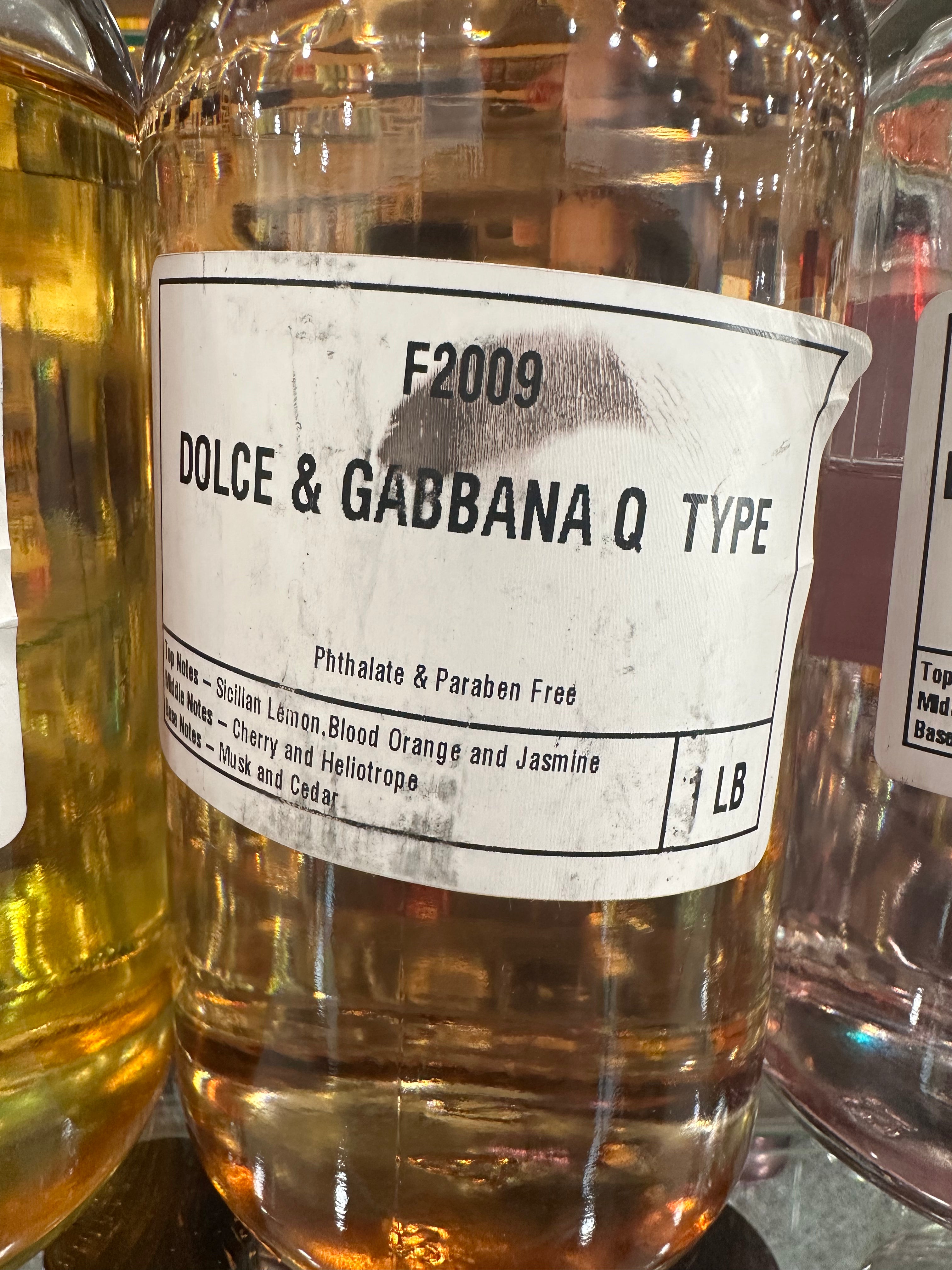 Dolce & Gabbana Q