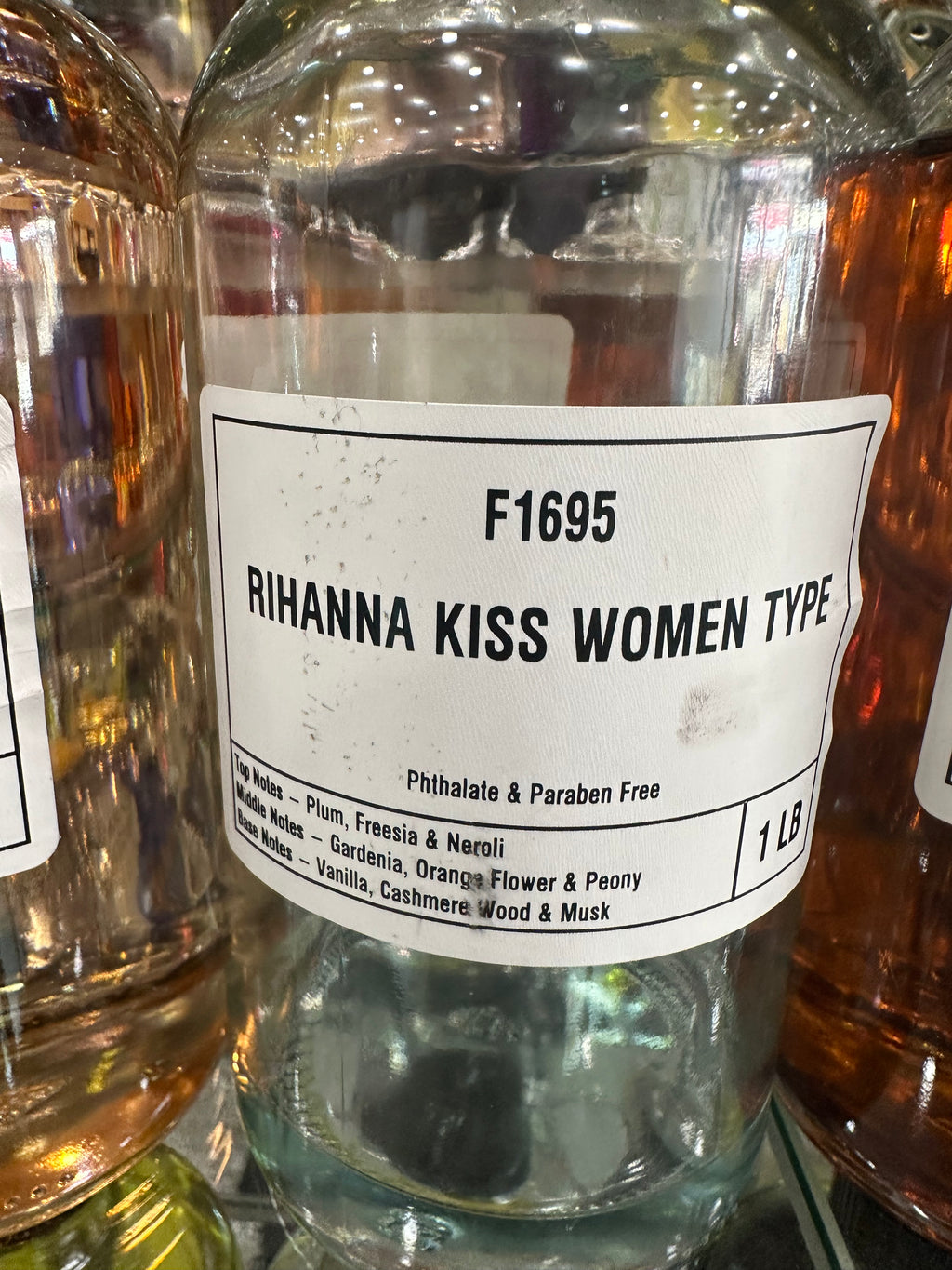 Rihanna Kiss Women